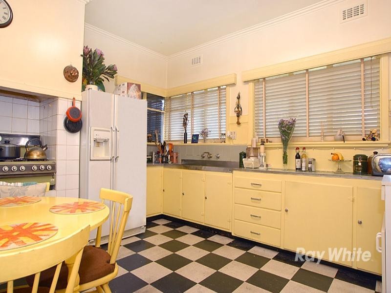 31 Jones Road, Dandenong VIC 3175