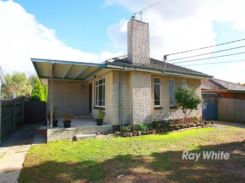 19 Chifley Crescent, Dandenong North VIC 3175