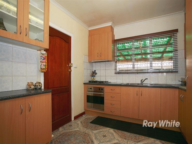 19 Chifley Crescent, Dandenong North VIC 3175