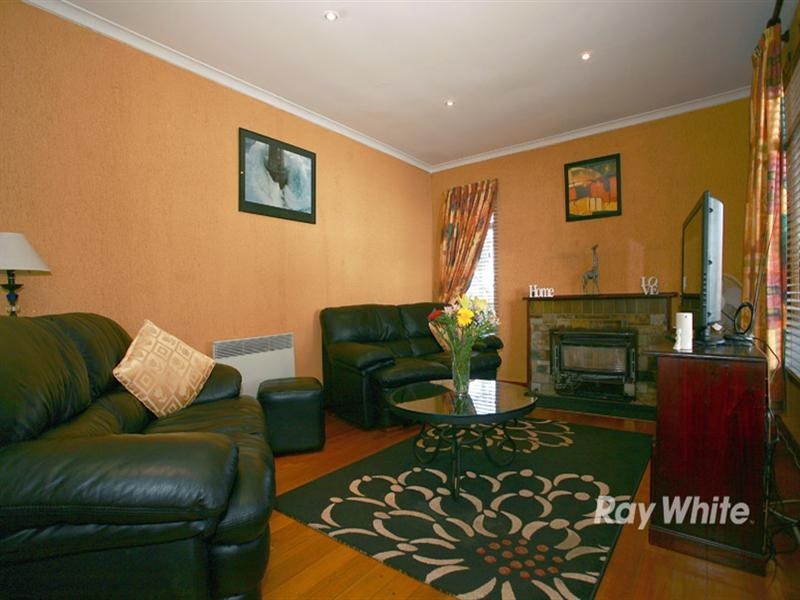 19 Chifley Crescent, Dandenong North VIC 3175