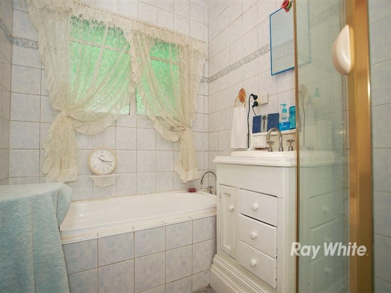 19 Chifley Crescent, Dandenong North VIC 3175