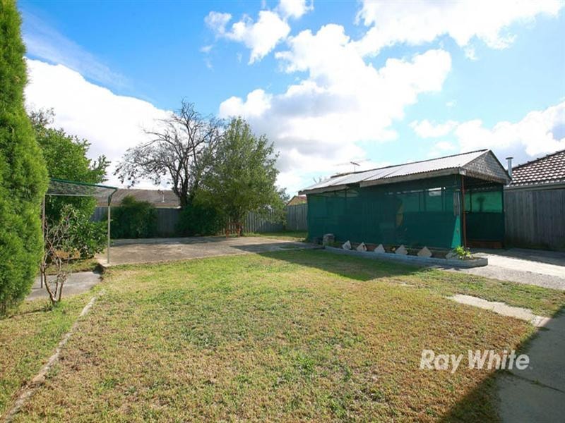 19 Chifley Crescent, Dandenong North VIC 3175