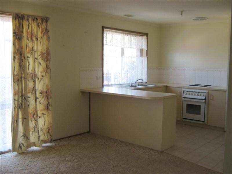 1/40 David Collins Drive, Endeavour Hills VIC 3802