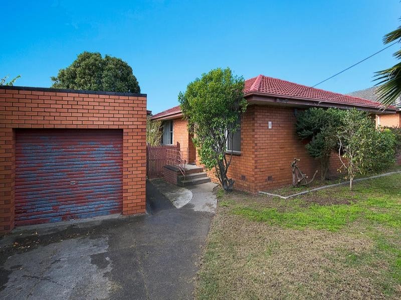 1 Sarona Street, Dandenong VIC 3175