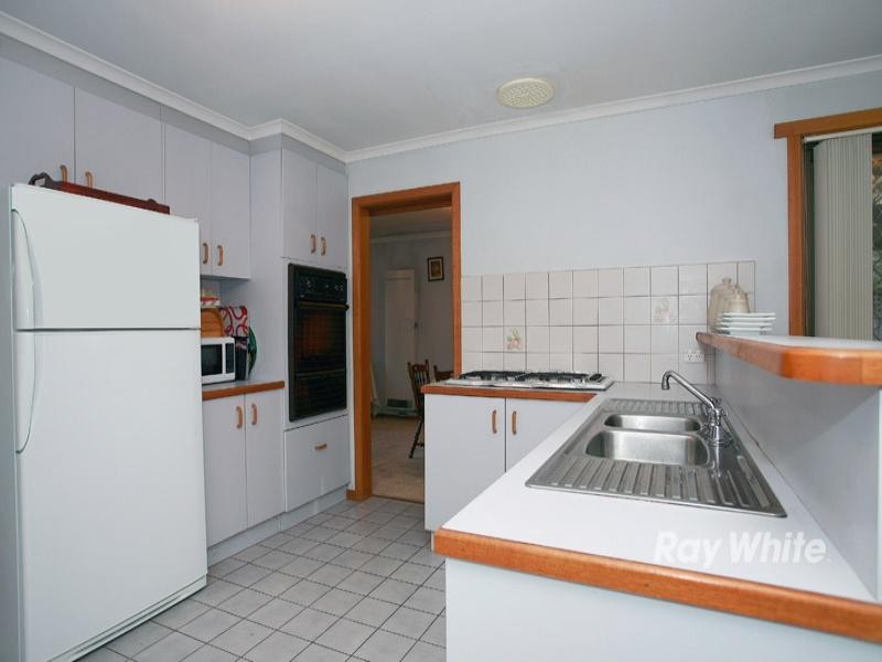 3 Topaz Way, Hampton Park VIC 3976