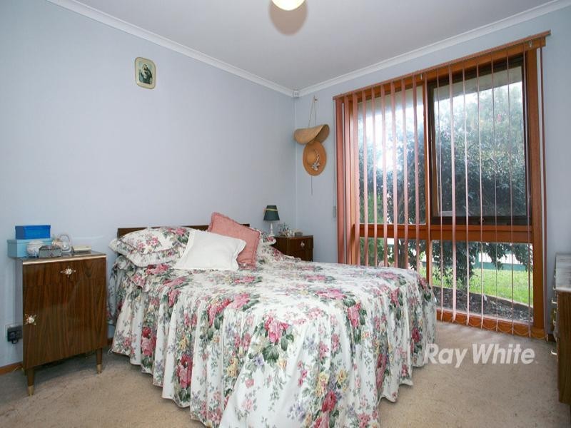 3 Topaz Way, Hampton Park VIC 3976