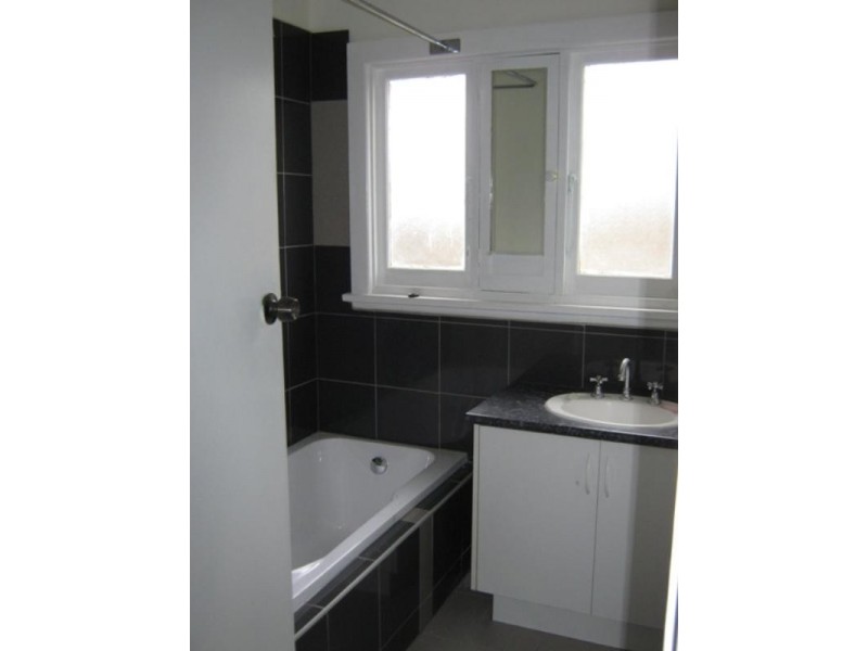 1/10 Henry Street, Noble Park VIC 3174