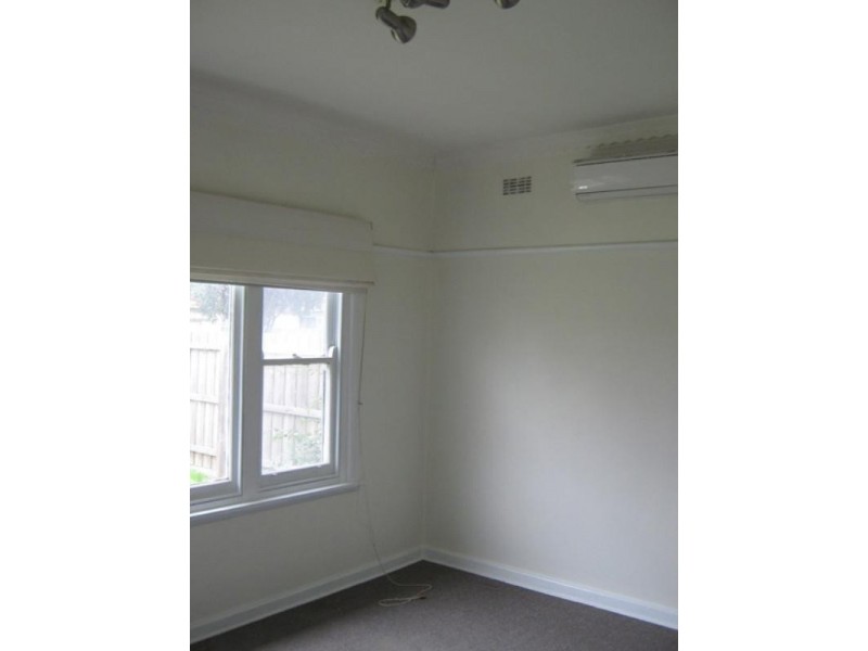 1/10 Henry Street, Noble Park VIC 3174