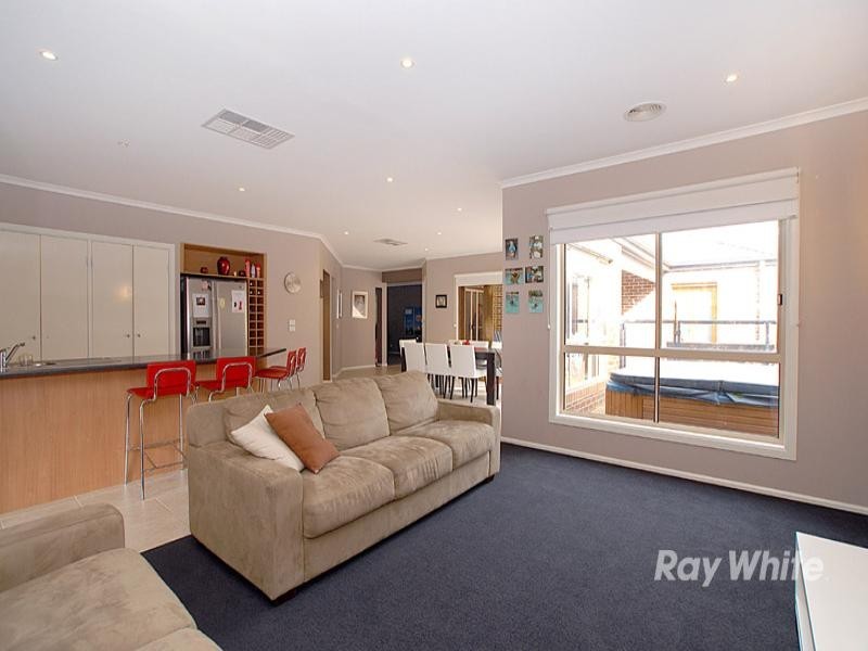 16 Teeside Way, Keysborough VIC 3173