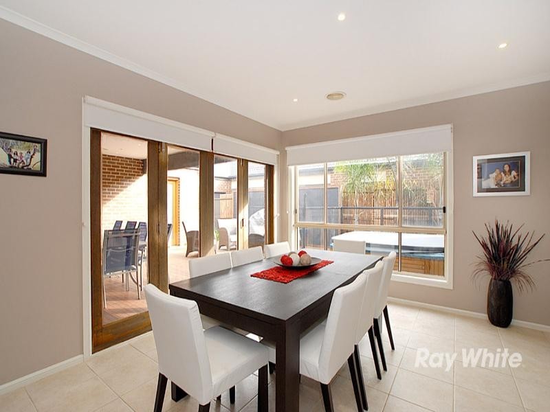 16 Teeside Way, Keysborough VIC 3173