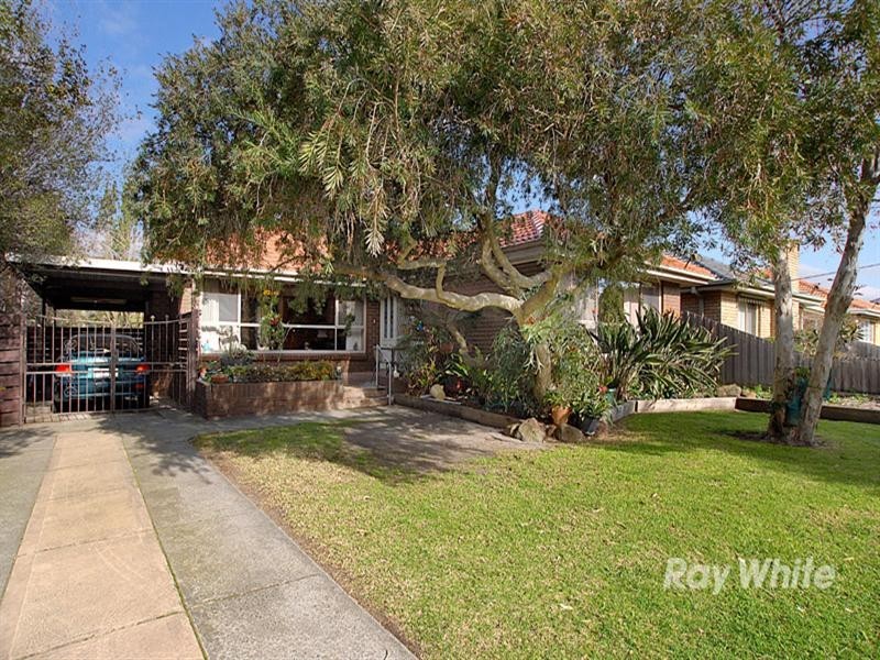 27 Finisterre Drive, Keysborough VIC 3173
