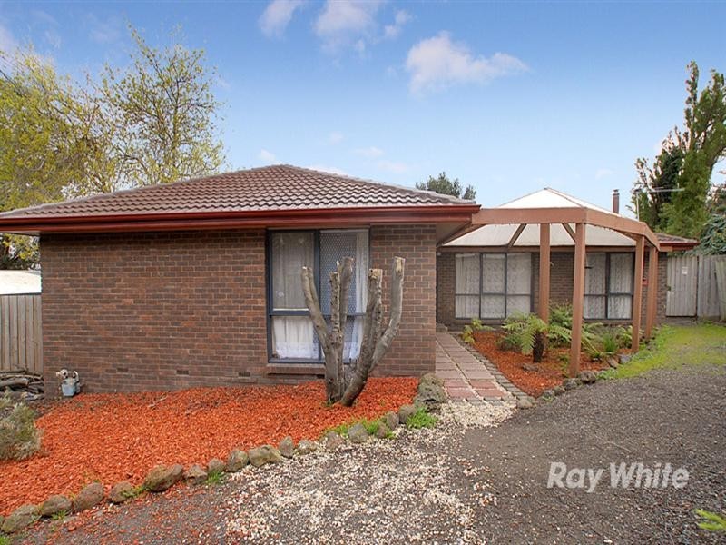 2 Peppermint Court, Hampton Park VIC 3976