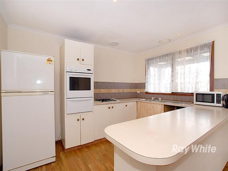 2 Peppermint Court, Hampton Park VIC 3976