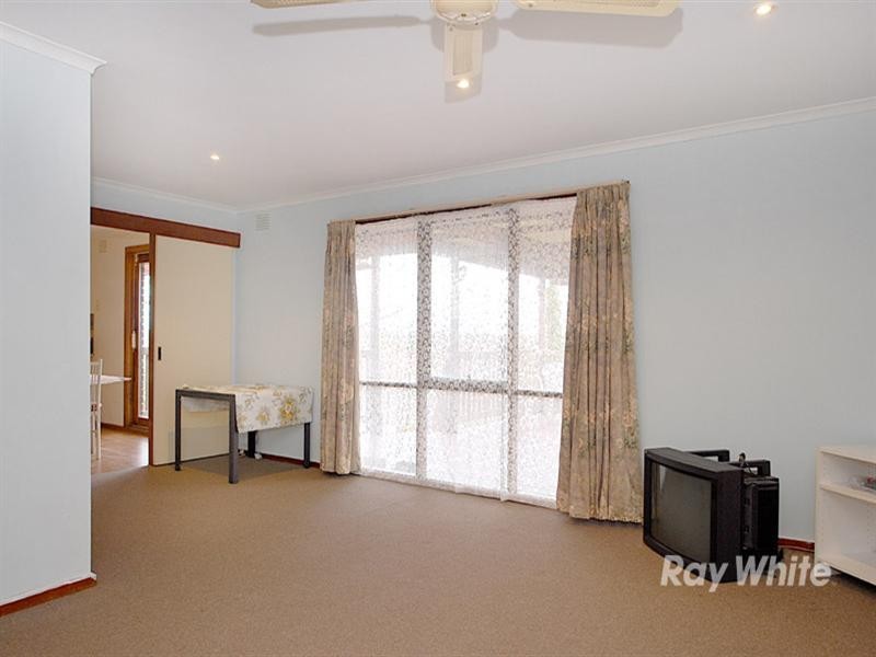 2 Peppermint Court, Hampton Park VIC 3976
