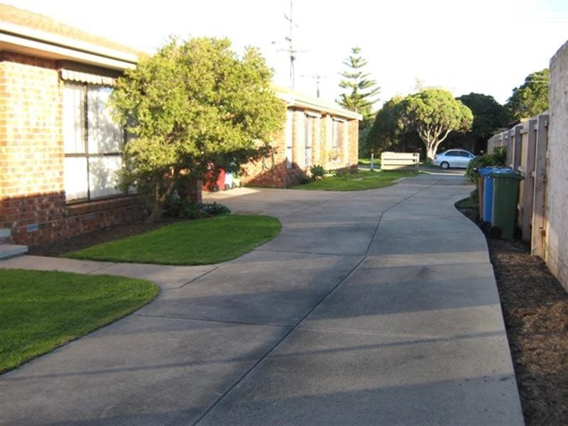 2/19 Henderson Road, Noble Park VIC 3174