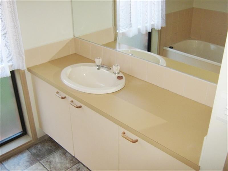 2/19 Henderson Road, Noble Park VIC 3174