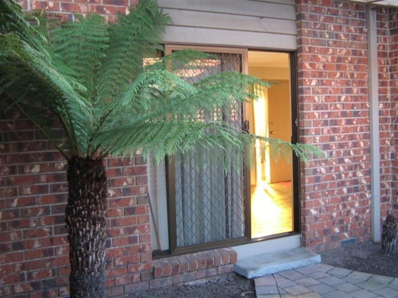 2/19 Henderson Road, Noble Park VIC 3174