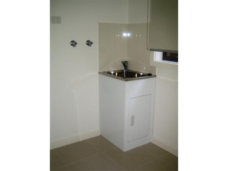 2/13 Lodge Street, Noble Park VIC 3174