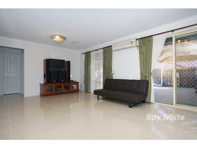 55 Cato Parkway, Lynbrook VIC 3975