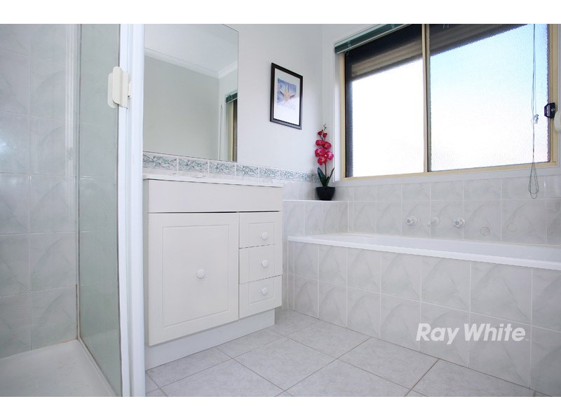 55 Cato Parkway, Lynbrook VIC 3975