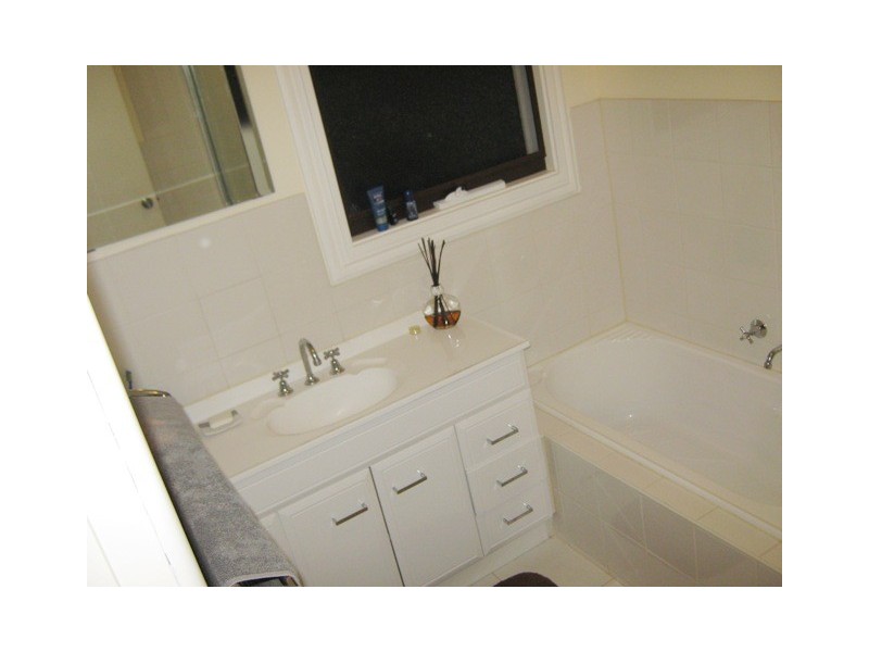 25 Loxwood Avenue, Keysborough VIC 3173