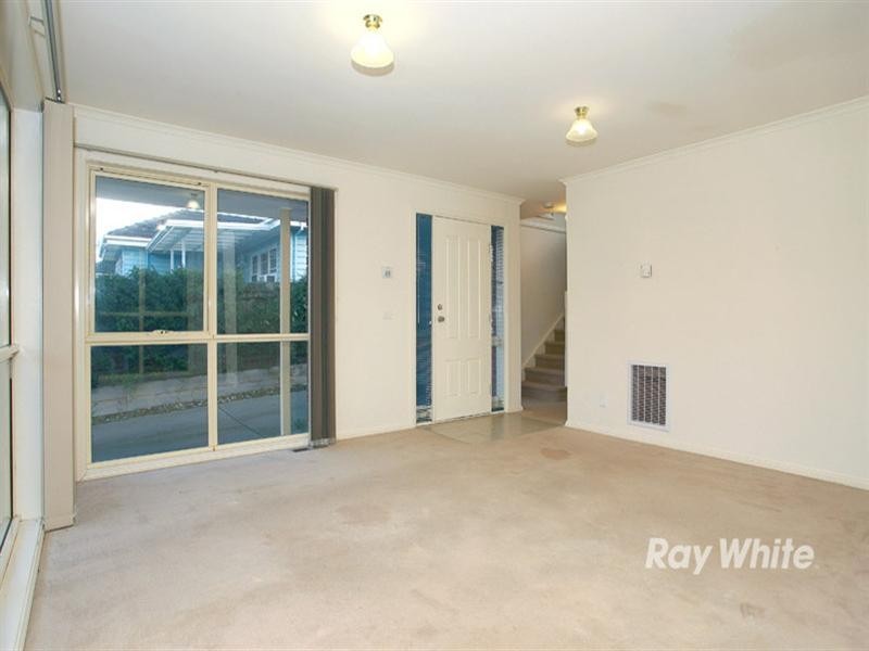 1/18 Liege Avenue, Noble Park VIC 3174