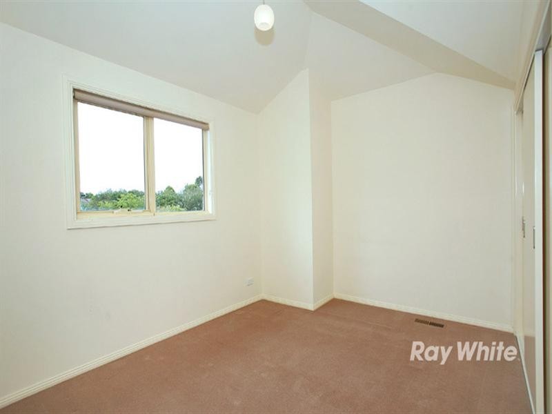 2/18 Liege Avenue, Noble Park VIC 3174