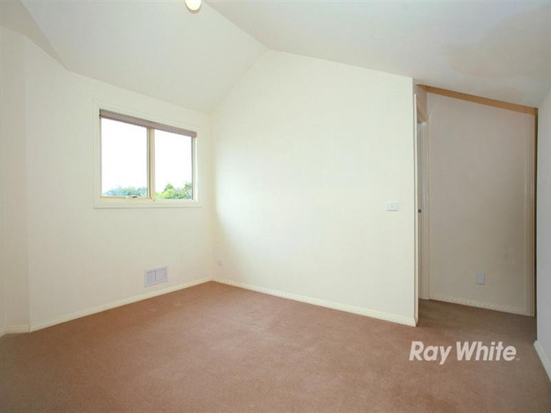 2/18 Liege Avenue, Noble Park VIC 3174