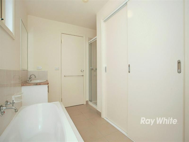 2/18 Liege Avenue, Noble Park VIC 3174