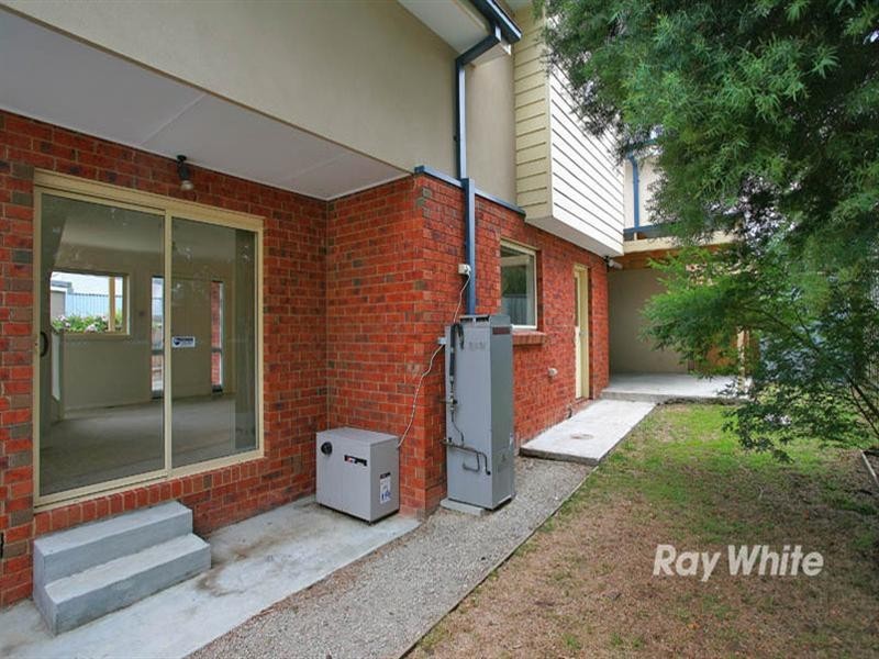 2/18 Liege Avenue, Noble Park VIC 3174