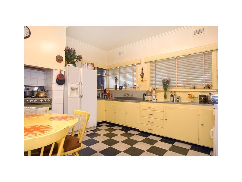 31 Jones Road, Dandenong VIC 3175