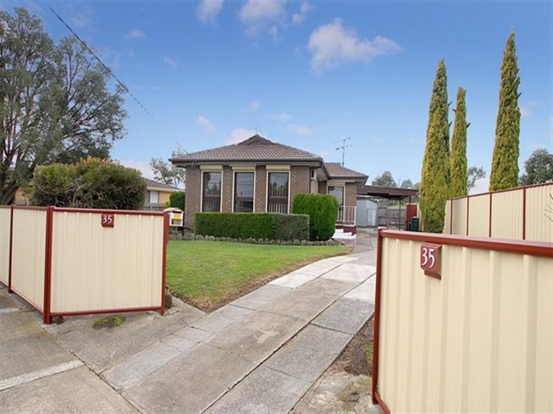 35 Jacksons Road, Noble Park North VIC 3174