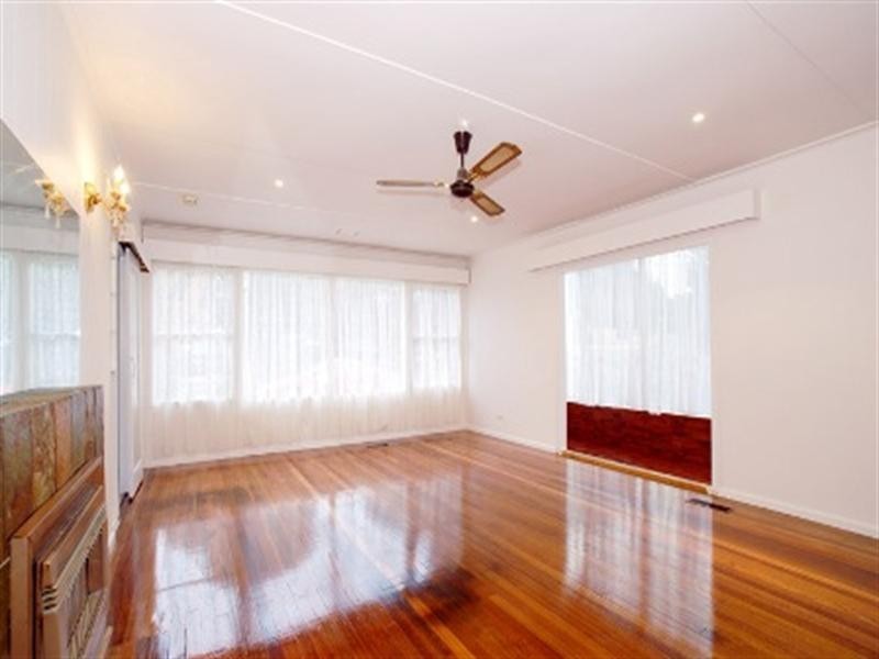 15 Nigra Street, Doveton VIC 3177