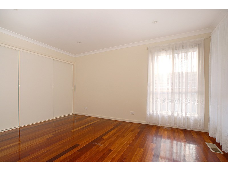 2/18 Joffre Street, Noble Park VIC 3174