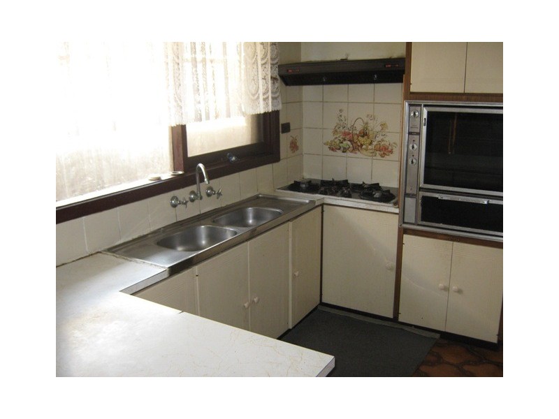 6 Miranda Close, Clayton South VIC 3169