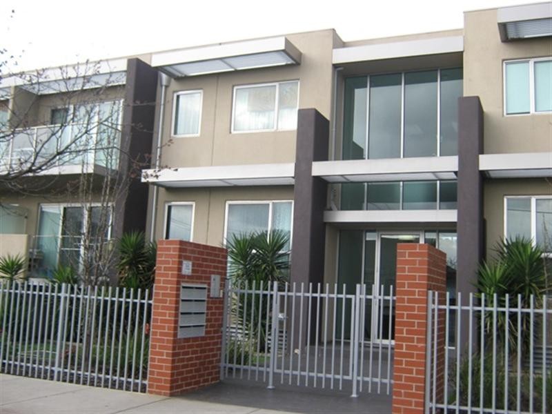 14/8 St James Avenue, Springvale VIC 3171
