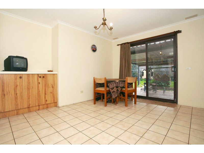 37 Pound Road, Hampton Park VIC 3976