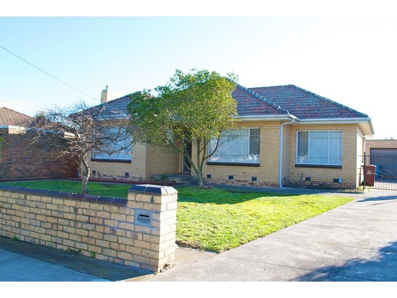 6 View Road, Springvale VIC 3171