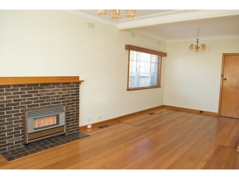 6 View Road, Springvale VIC 3171