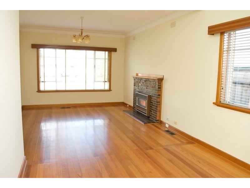 6 View Road, Springvale VIC 3171