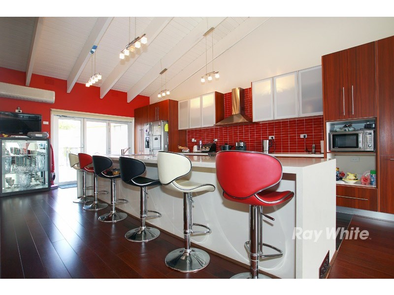 13 Gray Close, Endeavour Hills VIC 3802