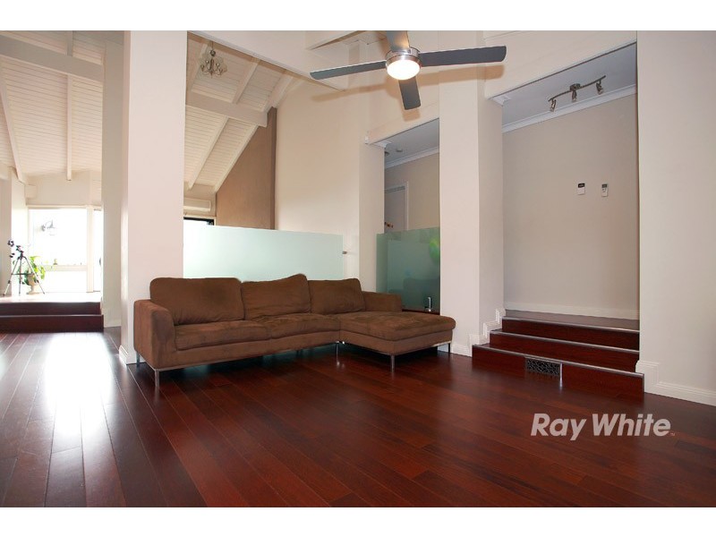 13 Gray Close, Endeavour Hills VIC 3802