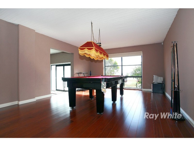 13 Gray Close, Endeavour Hills VIC 3802