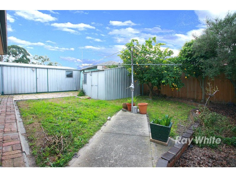 3 Topaz Way, Hampton Park VIC 3976