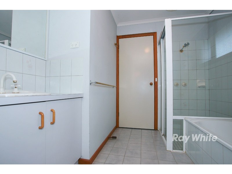 3 Topaz Way, Hampton Park VIC 3976