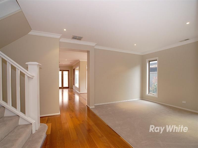 64 Hidden Grove Boulevard, Keysborough VIC 3173