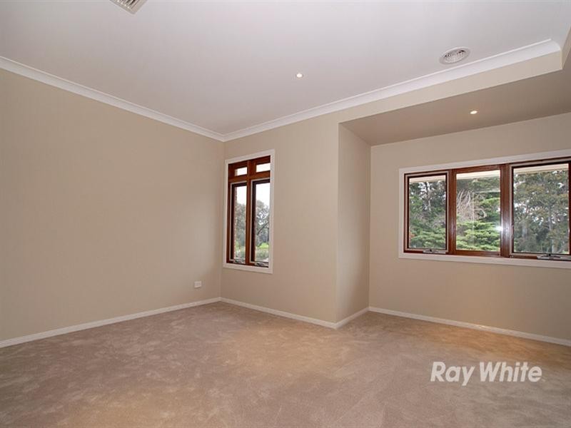 64 Hidden Grove Boulevard, Keysborough VIC 3173