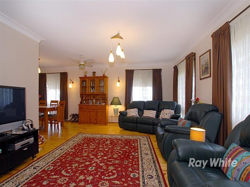 32 Lawrence Crescent, Noble Park VIC 3174