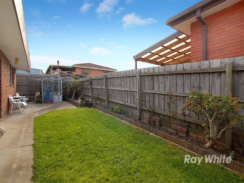 32 Lawrence Crescent, Noble Park VIC 3174