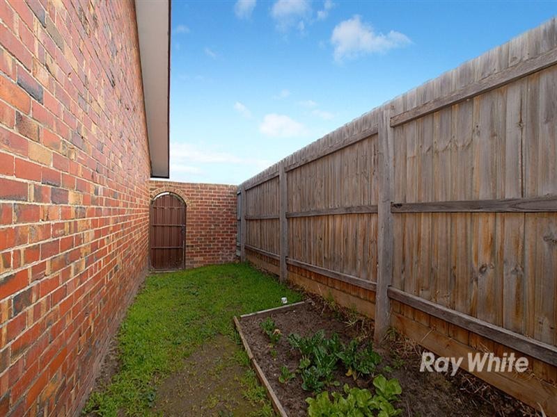 32 Lawrence Crescent, Noble Park VIC 3174